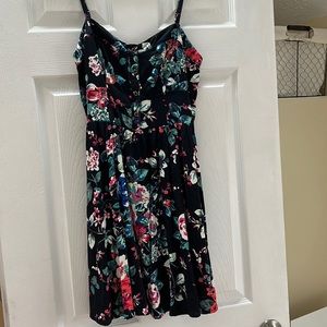 Cute Express Floral Sundress with Pockets S